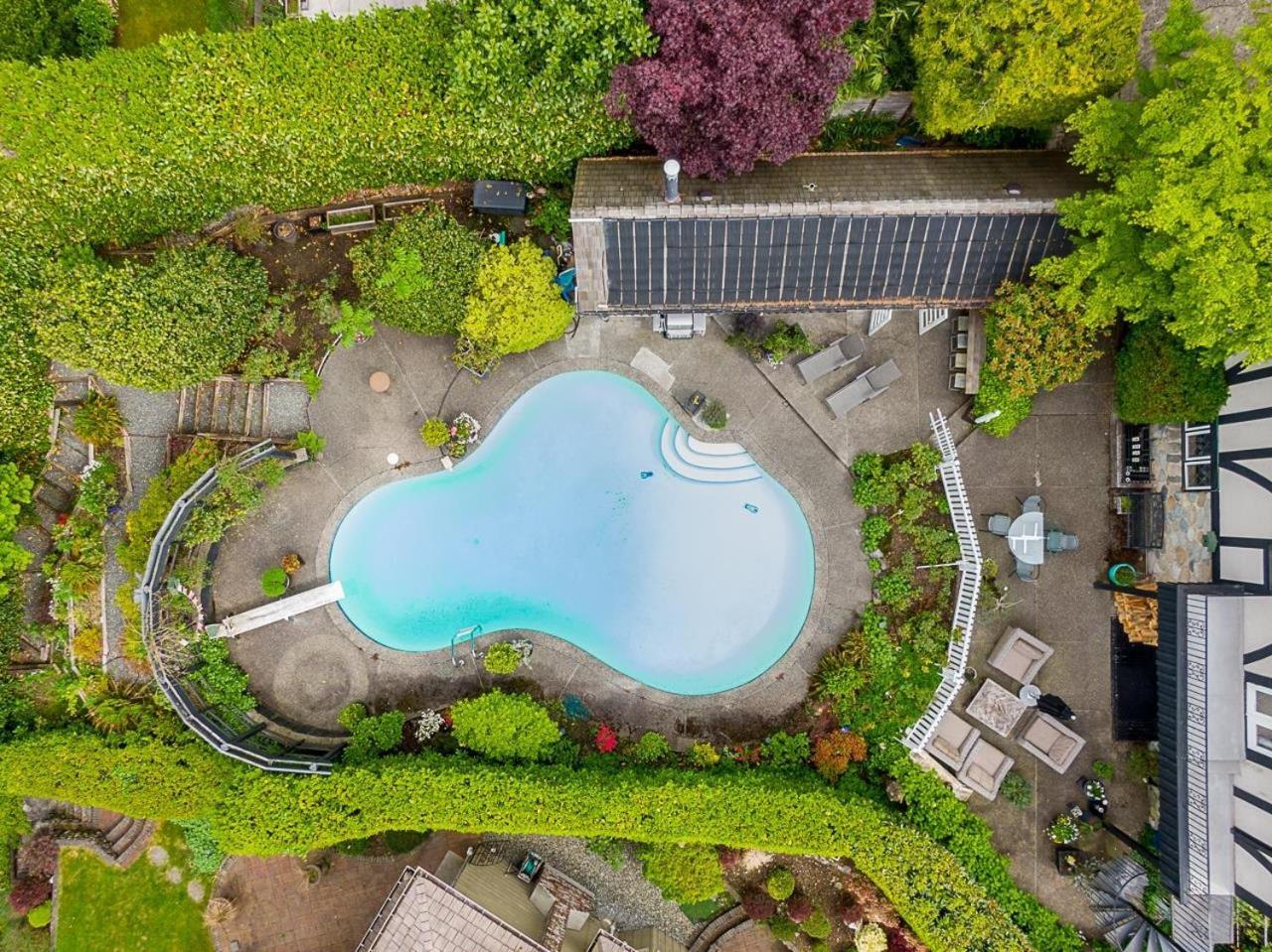 Suite Smart West Vancouver Esterno foto