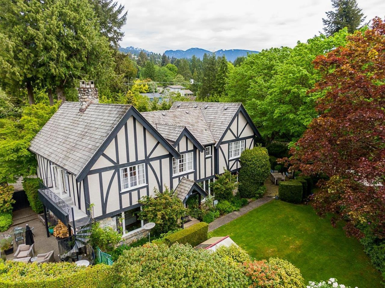 Suite Smart West Vancouver Esterno foto