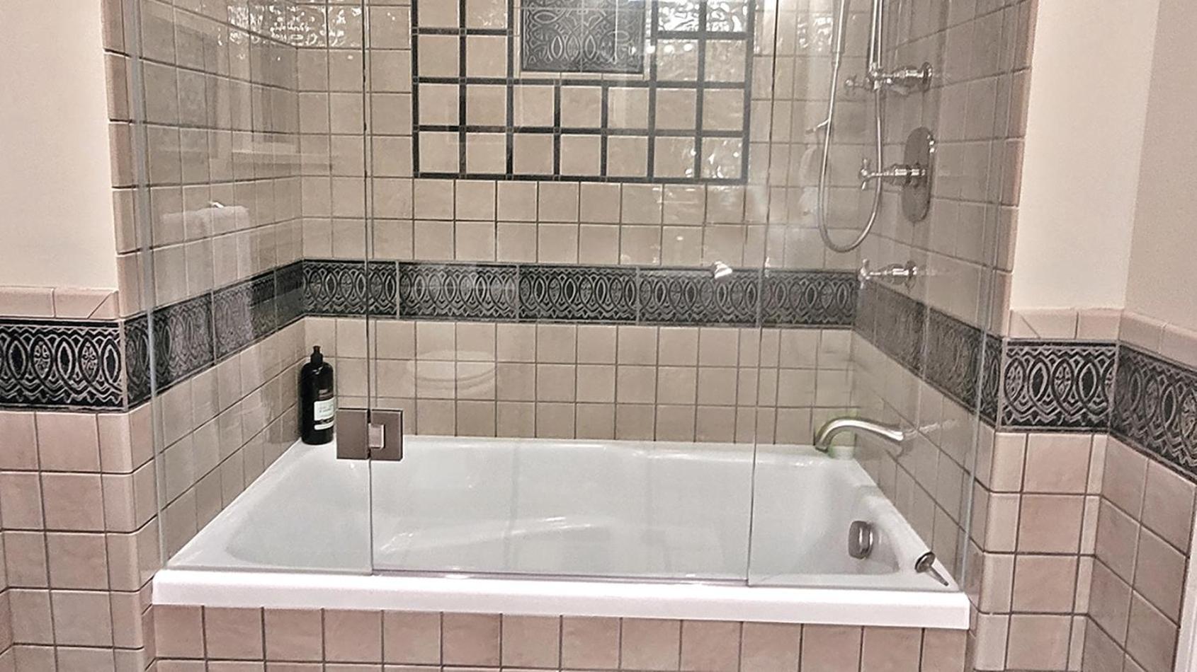 Suite Smart West Vancouver Esterno foto